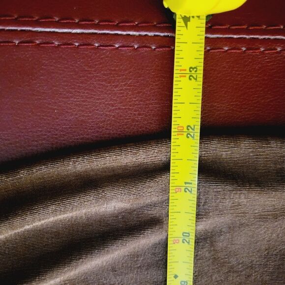 Lilian Vintage Elegant Cocoa Brown V-Neck Dress - Picture 13 of 15